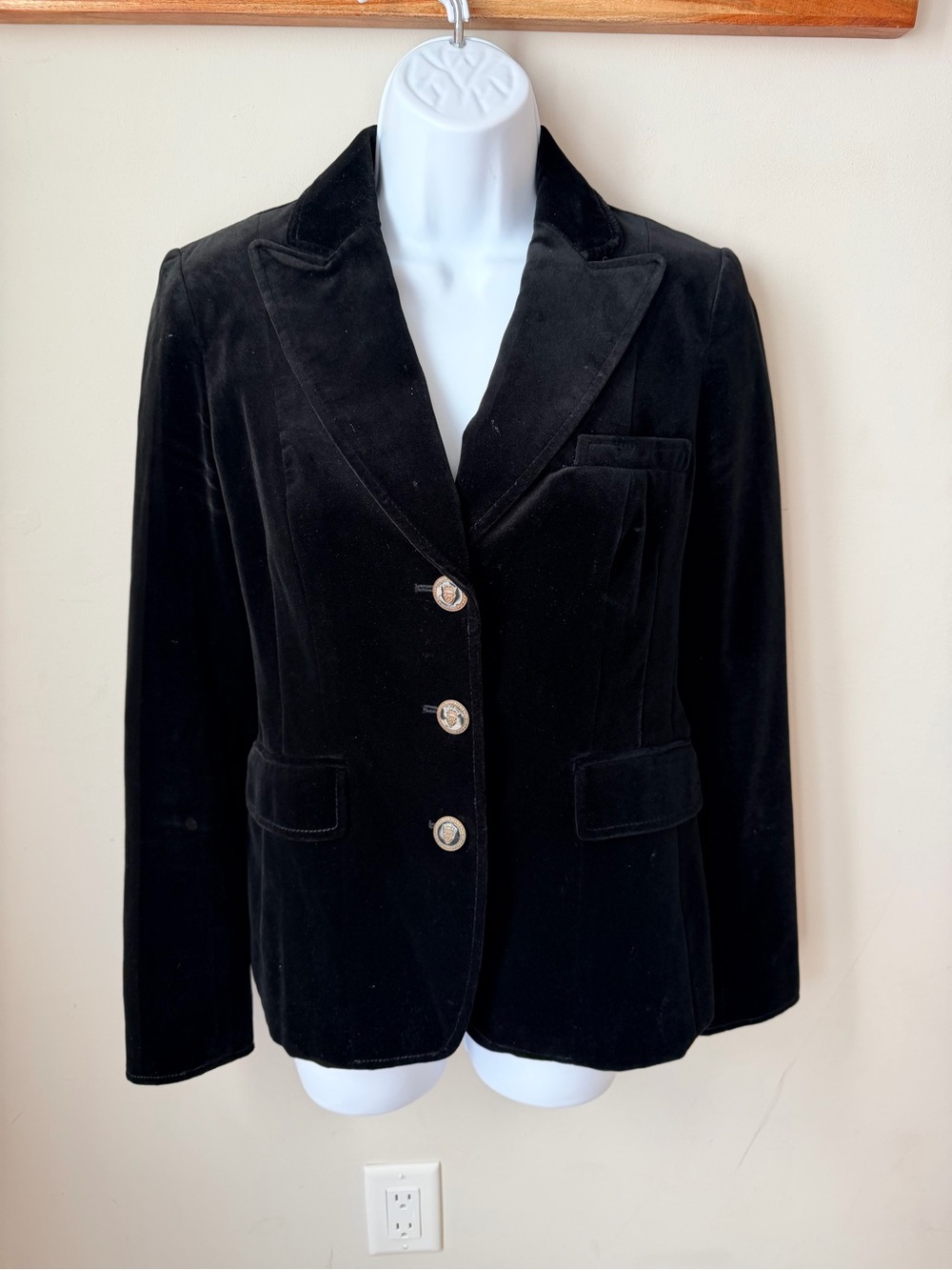 Banana Republic Black Cotton Velvet Blazer Crest Buttons Preppy Academia